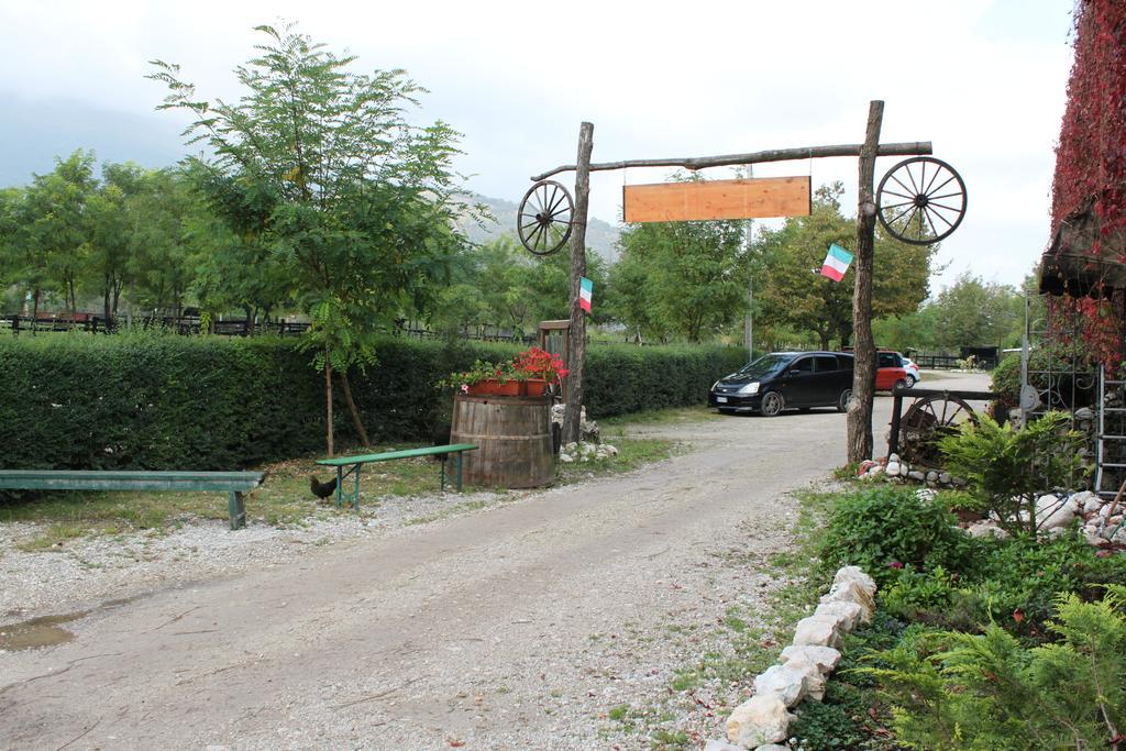 Agriturismo Al Ranch Castello dʼAviano المظهر الخارجي الصورة